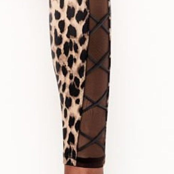 Victoria’s Secret Soft Incredible Essentials leggings Leopard Print sz 2 - Picture 4 of 4